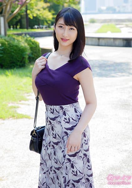 Has An Elegant Appearance. When I Actually Talked To Her, She Spoke A Gentle Tone And Was Even More Likeable.
