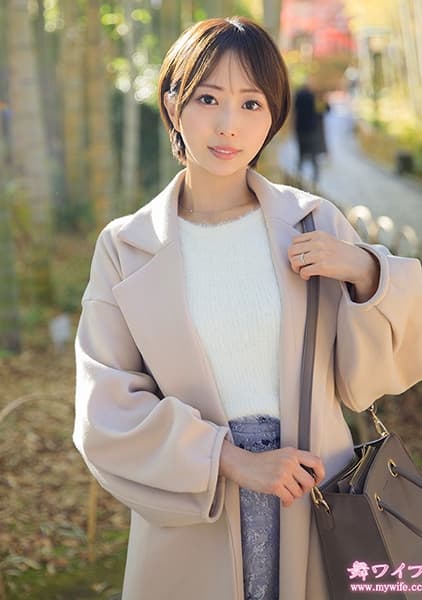 Married Woman Who Has Been Married For Three Years. After Getting Married, She Quit Her Job As An Insurance Sales Representative And Became The Long-awaited Full-time Housewife.