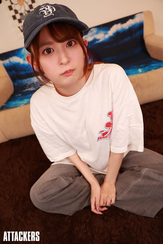 8KVR - Hikari Azusa - The Girl Who Was Asked T