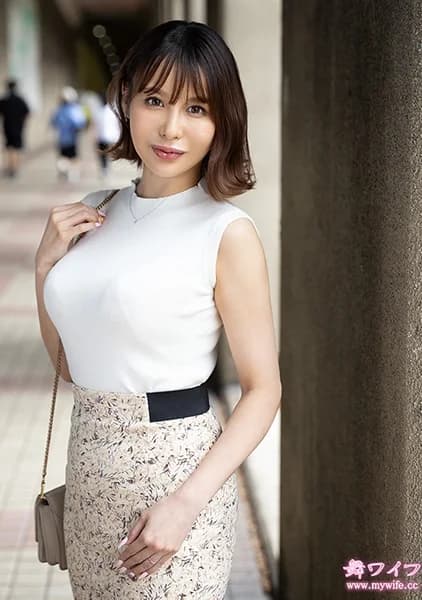 Irita Works As A Western Liquor Sommelier. I Started Working At Various Restaurants And Businesses As A Result Of My Love Of Alcohol. [Decensored, Reduce Mosaic, Uncensored]