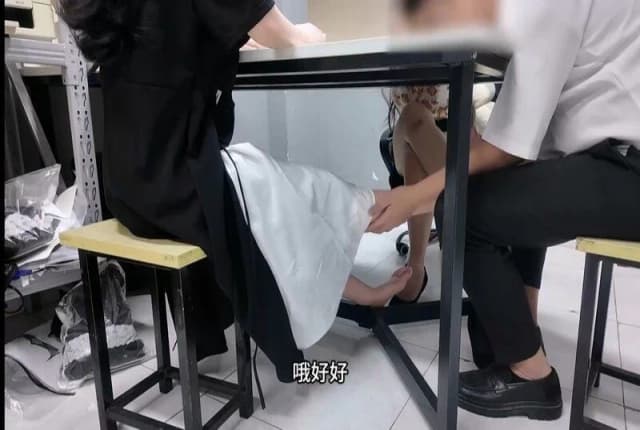Madou Media: Fucking My Aunt Behind My Girlfriend's Back Is Way Too Intense